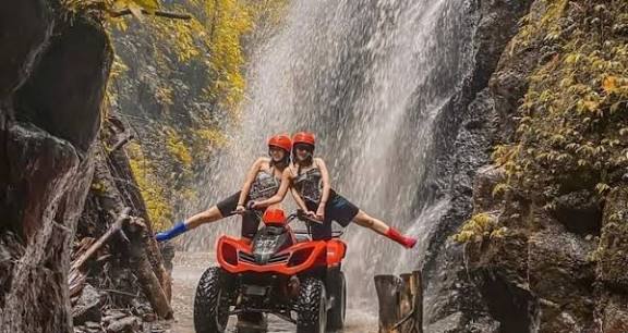 TRIP LOVINA - UBUD - PENIDA - ULUWATU 4D3N